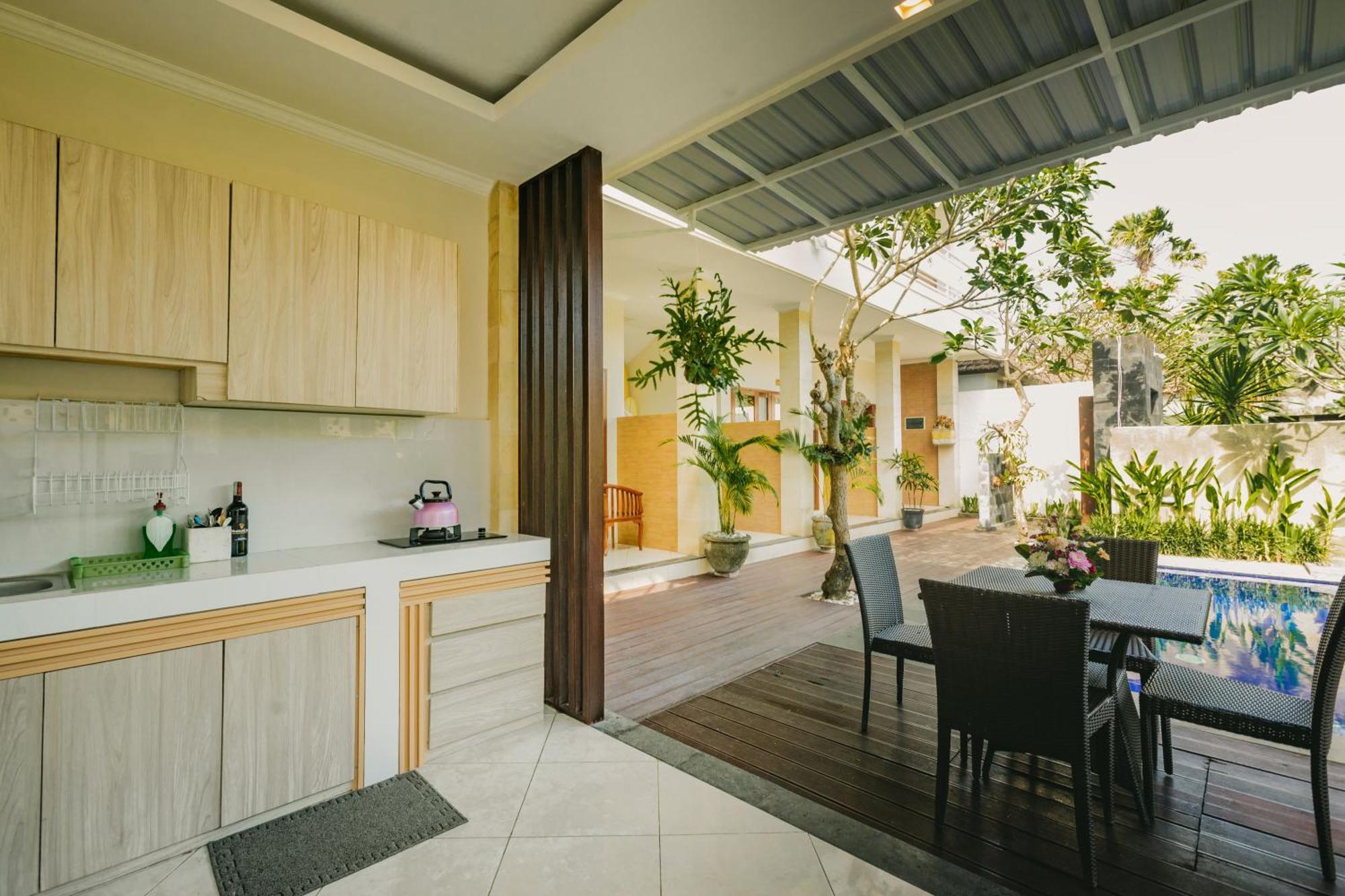 Happy Devi Guesthouse Canggu Buitenkant foto