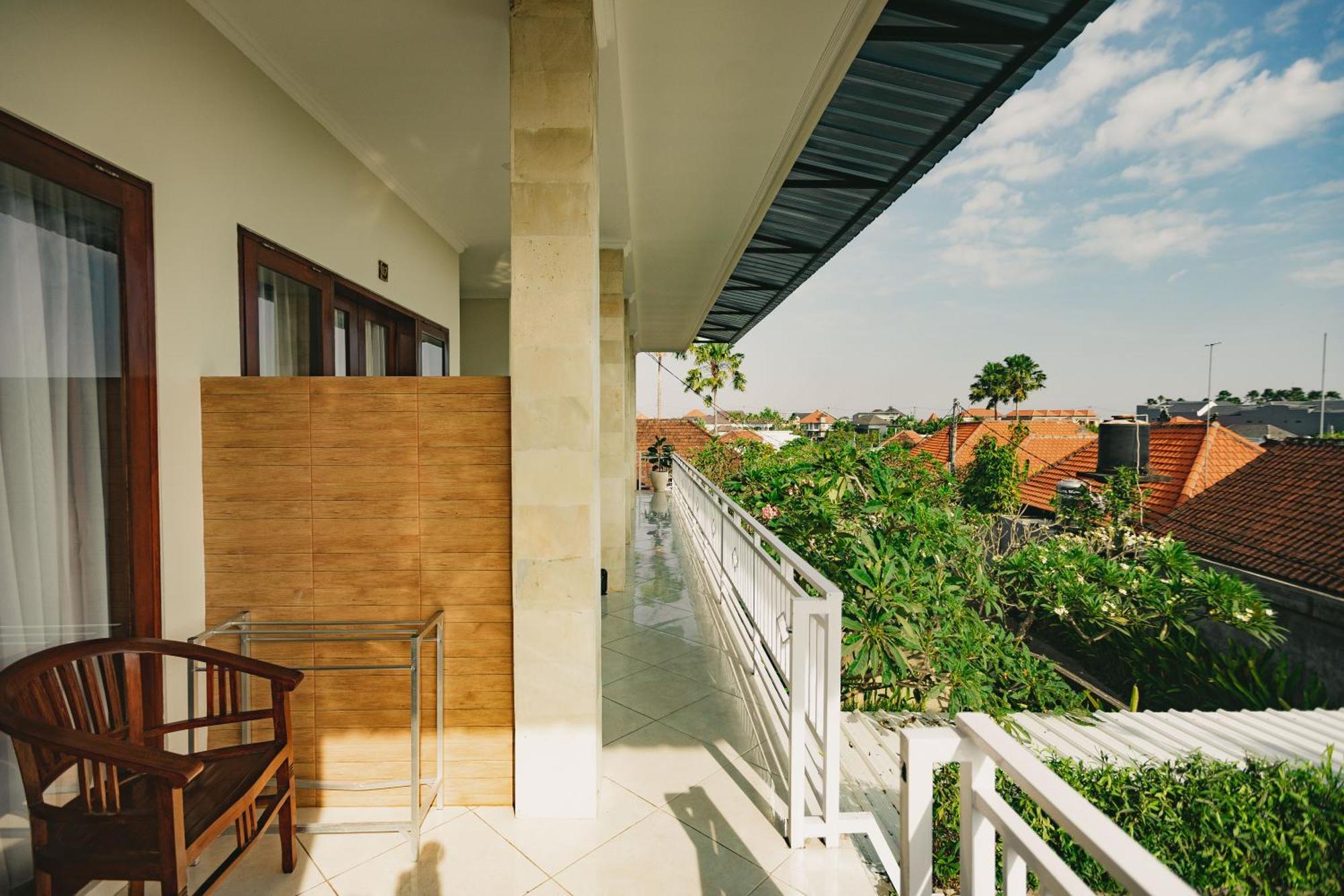 Happy Devi Guesthouse Canggu Buitenkant foto