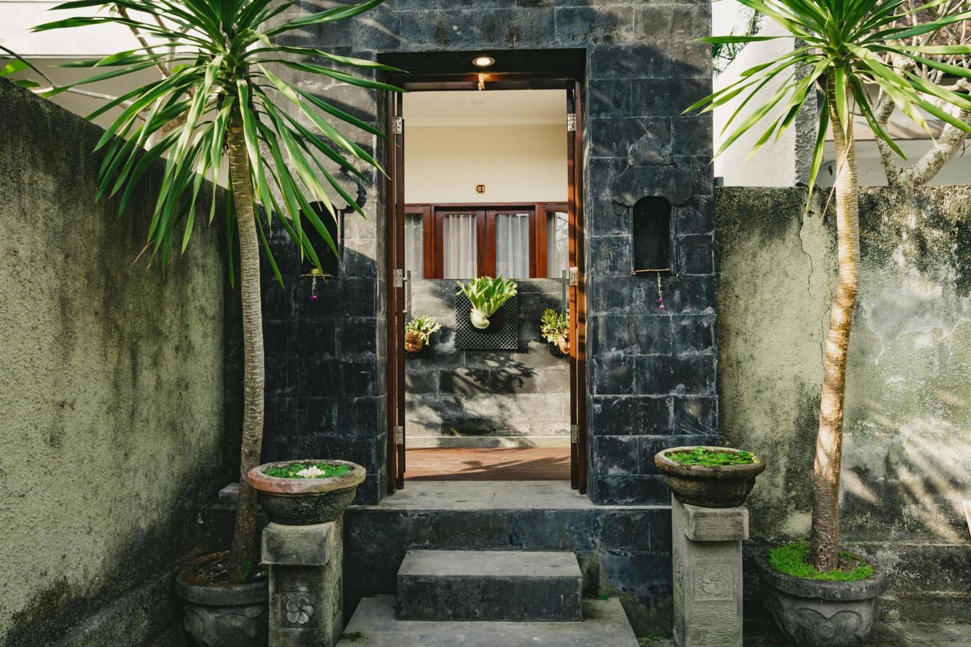 Happy Devi Guesthouse Canggu Buitenkant foto