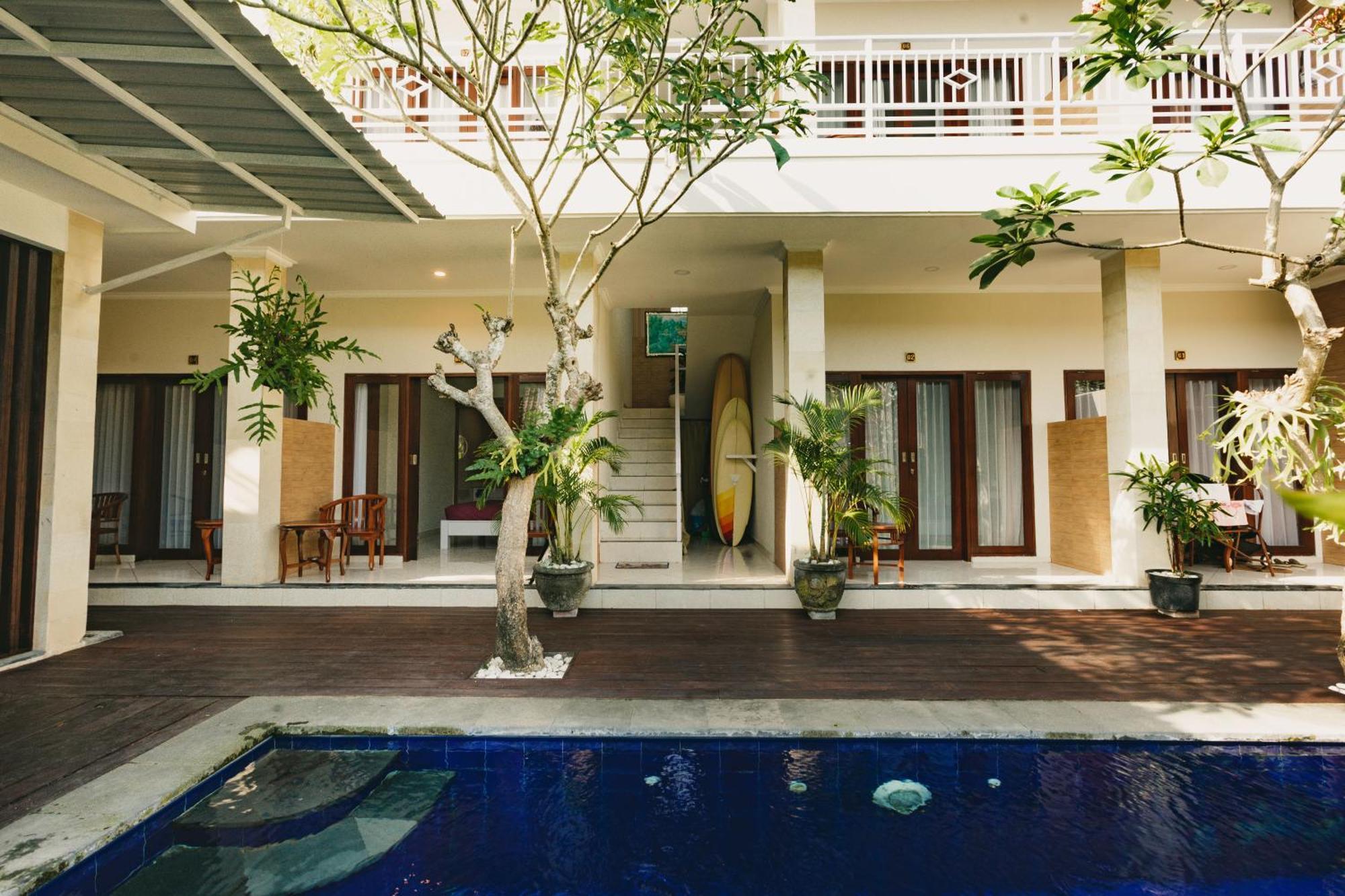 Happy Devi Guesthouse Canggu Buitenkant foto